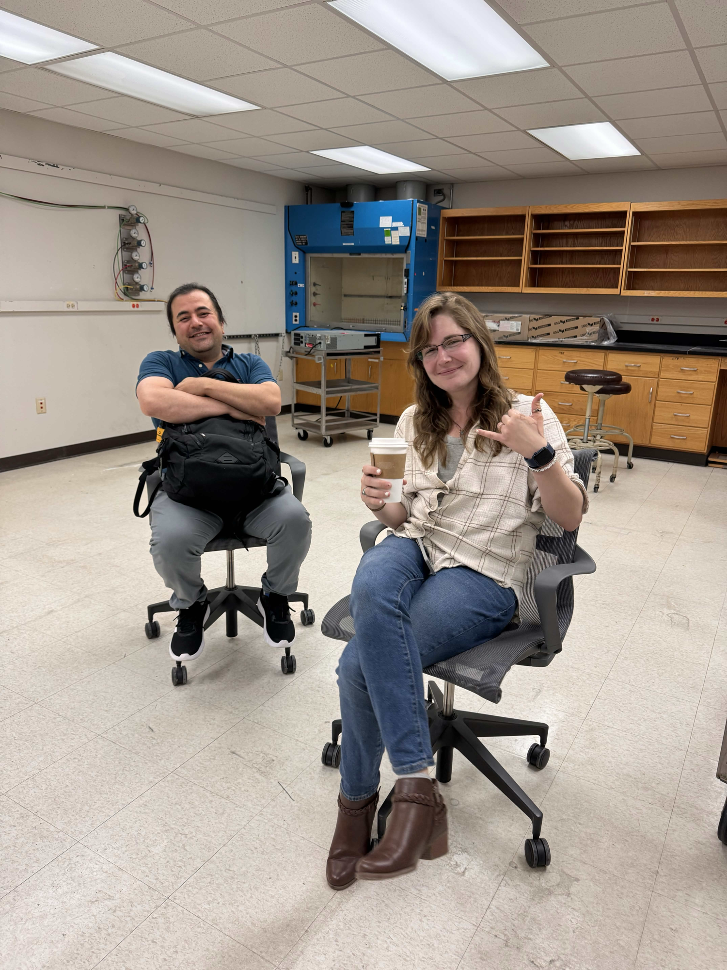 Mohammad Ovais Aziz-Zanjani and Rachel Turn in the lab